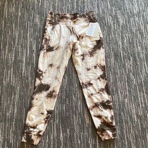 Lulu lemon jogger pants. Warm down jogger